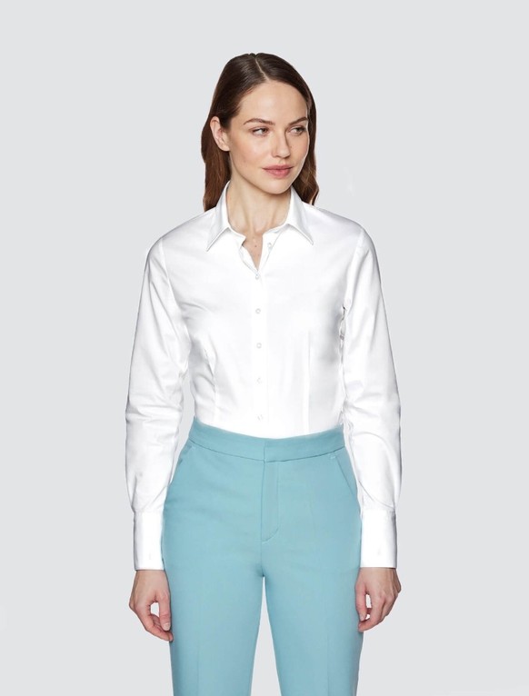 Женская рубашка белая классическая приталенная