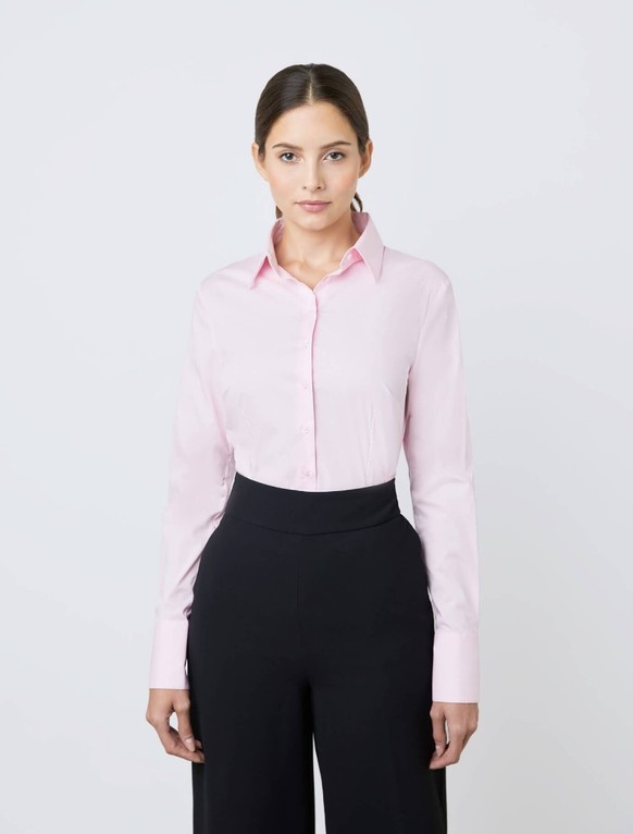 Женская рубашка розовая классическая