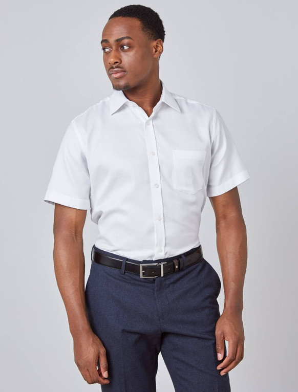 Мужская рубашка белая с коротким рукавом
