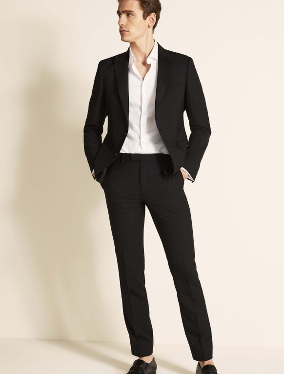 Мужской смокинг черный приталенный DKNY из 100% шерсти